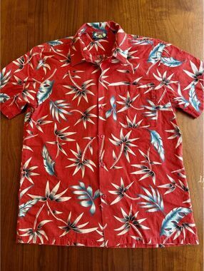 Hawaii Blue Red Tropical Print Short Sleeve Button-Up Shirt - Size M